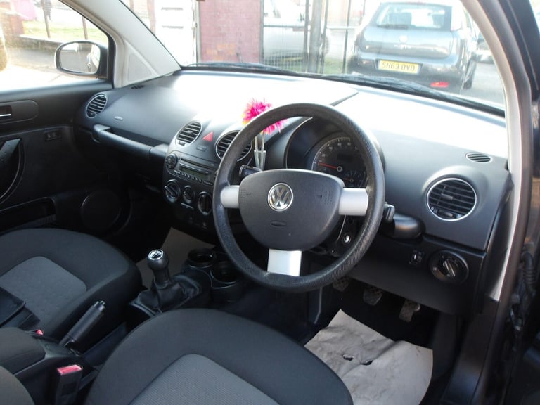 2011 Volkswagen Beetle 1.4 16V Luna Euro 4 3dr HATCHBACK Petrol Manual