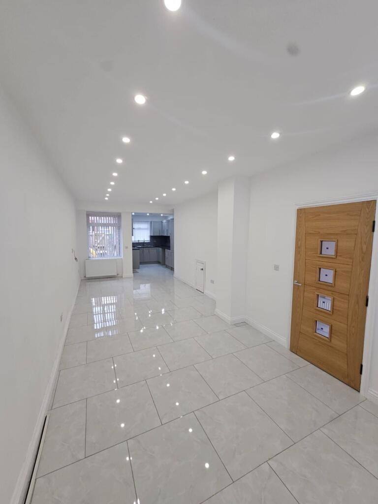 3-bedroom House, fully refurbished for rent