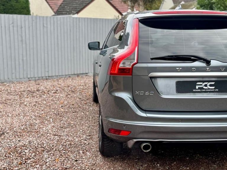 2016 65 VOLVO XC60 2.0 D4 R-DESIGN LUX NAV SUV 5DR DIESEL AUTO EURO 6 (S/S) (190