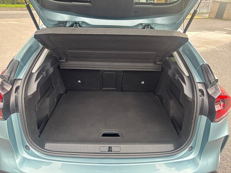 2023 Citroen e-C4 Shine Plus Hatchback Electric Automatic