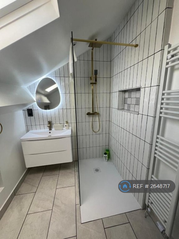 2 bedroom flat in Balmoral Road, Fairfield, Liverpool, L6 (2 bed) (#2648717)