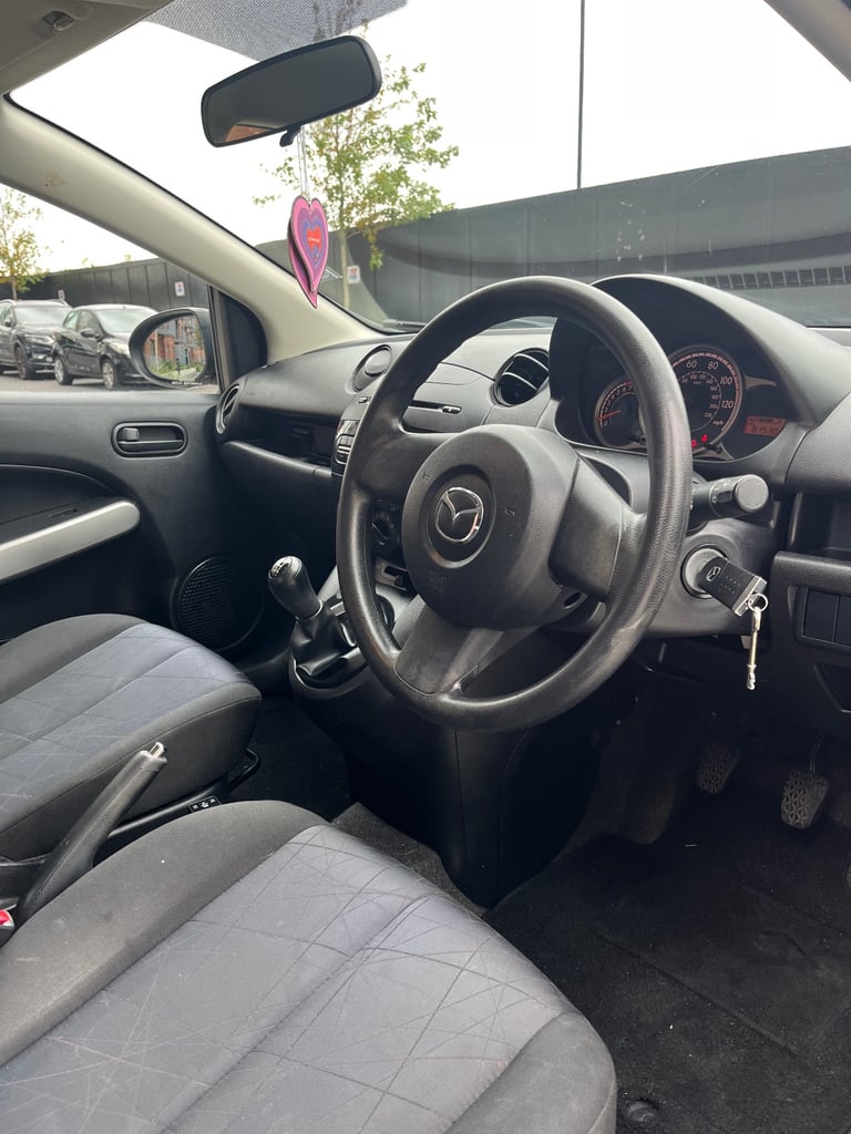 Mazda, 2, Hatchback, 2012, Manual, 1349 (cc), 5 doors