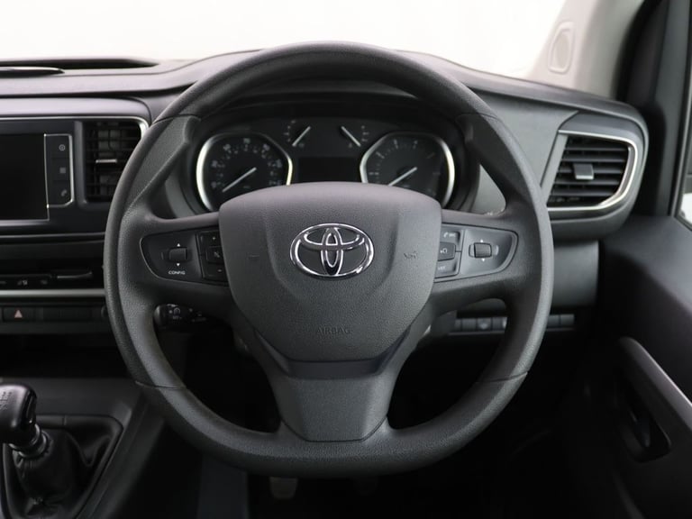 2022 Toyota PROACE CITY Verso 1.5D Shuttle Medium 5dr MPV DIESEL Manual