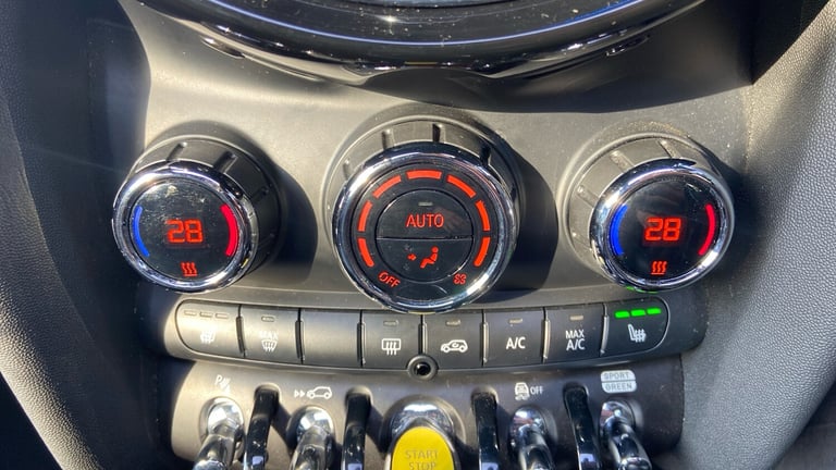 2020 MINI Electric Hatch Cooper SE 32.6kWh Level 3 Hatchback 3dr Electric Auto (184 ps) Hatchback...