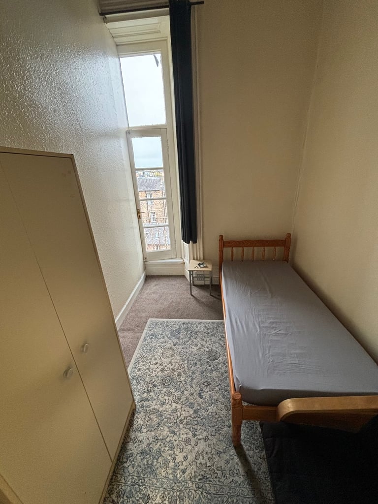 City Centre, en-suite Elm Row room with ALL BILLS, CT, wifi inc !