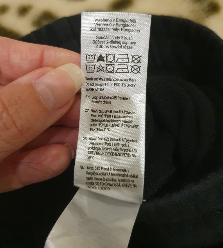MARVEL Tesco Boys Black Sweat Shorts 5-6 years