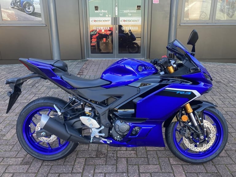 YAMAHA YZF-R3 2025 - ICON BLUE - BRAND NEW - IN STOCK - SAVE 300!