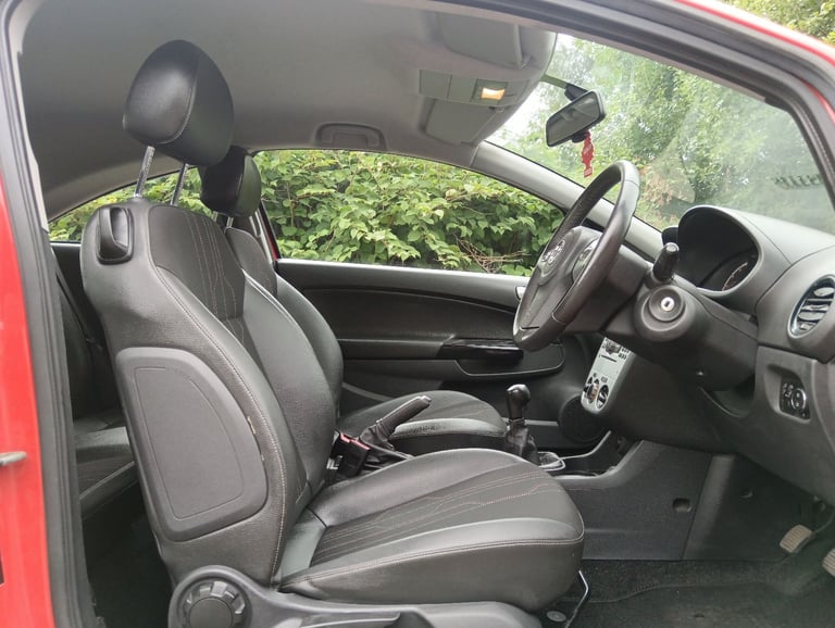 2013 Vauxhall Corsa 1.0 Petrol - £35 Annual Road Tax - MOT May 2026 - 80695 Miles - Cheap to Insure