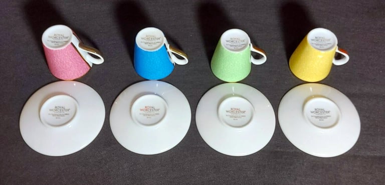 Royal Worcester Queen Elizabeth II Espresso Coffee Cups Set Limited Edition Collectors Item Rare NEW