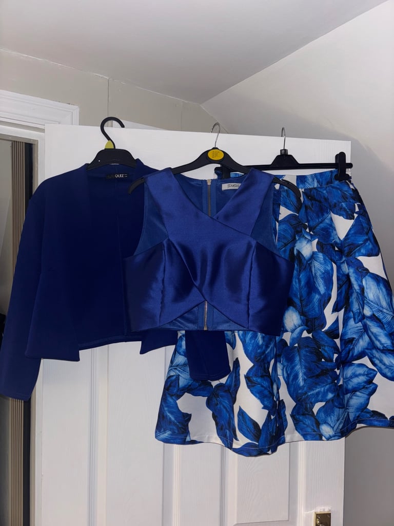 image for woman’s dressy 3 peice outfit 