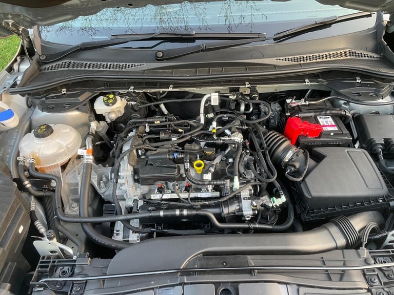 FORD KUGA 1.5 Kuga Titanium Edition 5 door 1.5L EcoBoost 150PS FWD 6 Speed