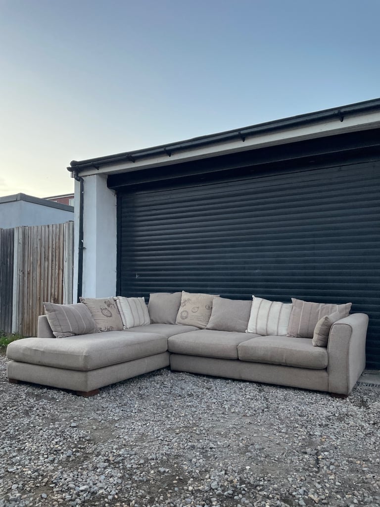 image for Large beige DFS L shaped corner sofa - DELIVERY AVAILABLE! 