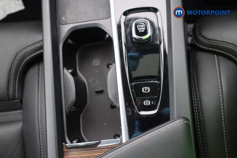 2023 Volvo XC60 2.0 B5P Ultimate Dark 5dr AWD Geartronic SUV Petrol Automatic