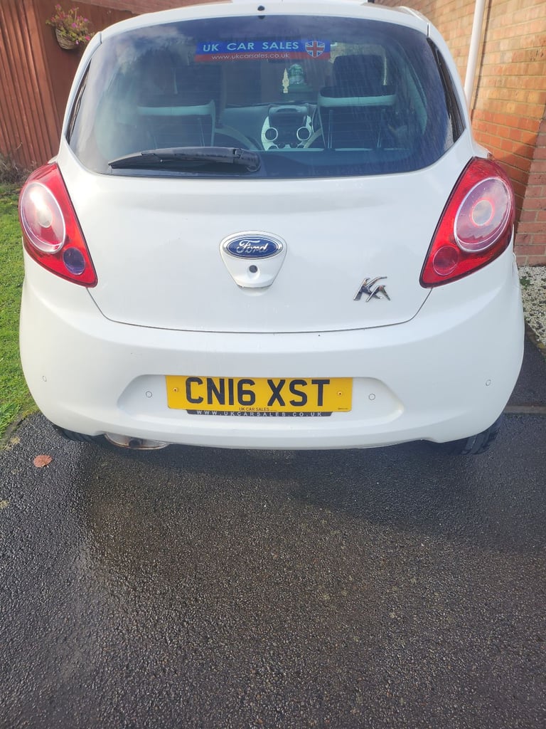 Ford, KA, white edition Zetec. Hatchback, 2016, Manual, 1242 (cc), 3 doors