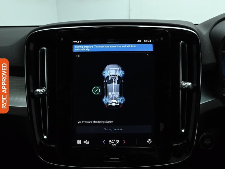 2022 Volvo XC40 2.0 B3 MHEV Core SUV 5dr Petrol Hybrid DCT Auto Euro 6 (s/s) (163 ps) SUV PETROL ...