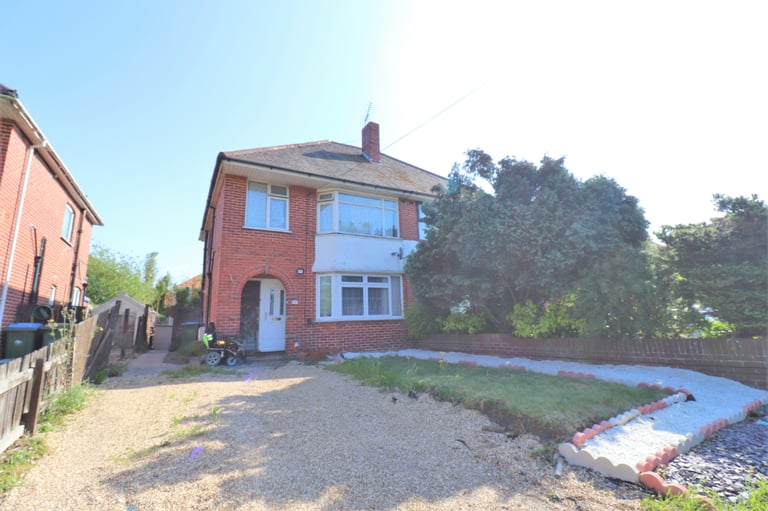 1 Bed Ground Floor Flat, Central Southampton with private garden