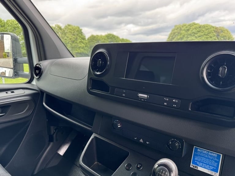 2022 Mercedes-Benz Sprinter 2.0 315Cdi Lwb 3.5t. 4.2m. Luton Tail Lift (NEW BODY) Euro 6 148Bhp L...