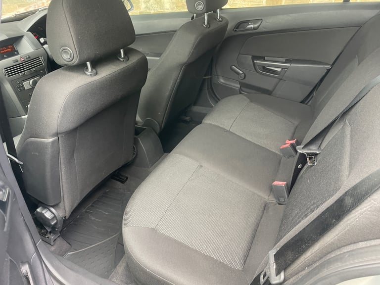 2005 Vauxhall Astra 1.6i 16V Life 5dr ESTATE Petrol Manual - Image 10