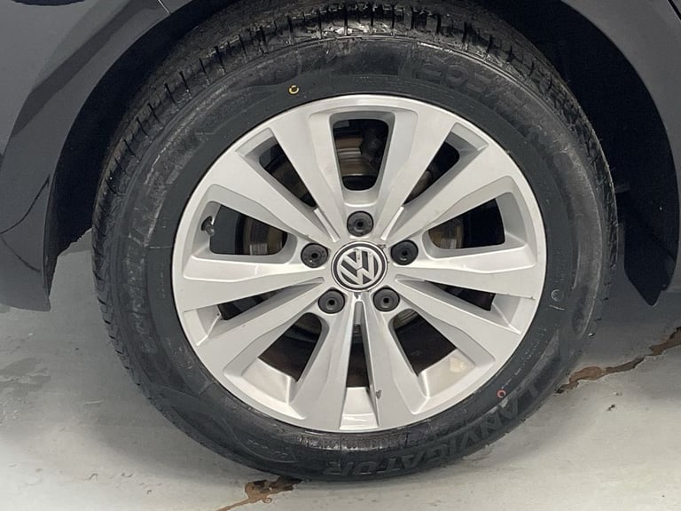 2017 Volkswagen Golf 1.6 TDI BlueMotion Tech SE Nav Hatchback 5dr Diesel Manual Euro 6 (s/s) (11 ...