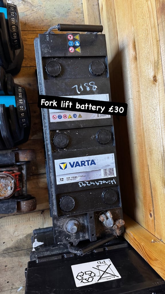 Forklift battery 