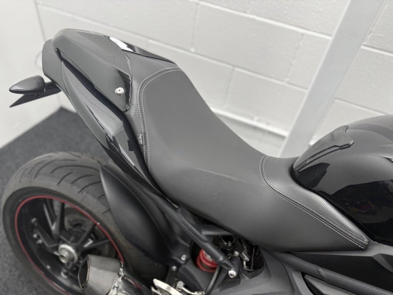 Triumph Speed Triple 1050 ** Nice Condition - 1 Owner - Warranty **
