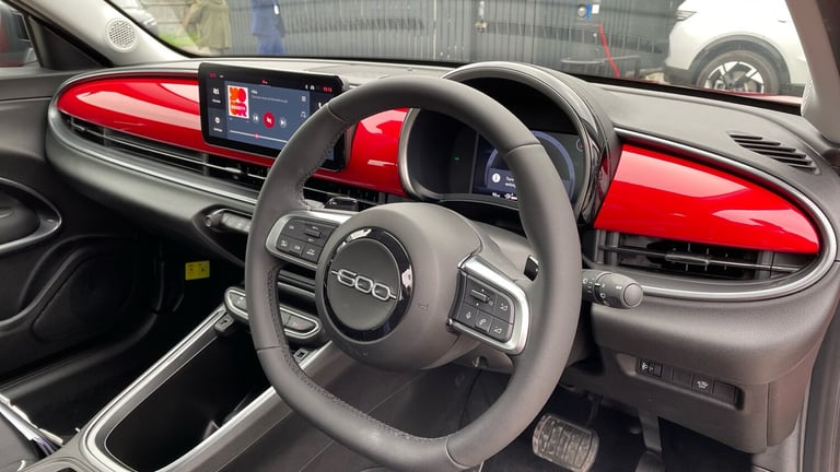 2025 Fiat 600 1.2 MHEV SUV 5dr Petrol Hybrid e-DCT Euro 6 (s/s) (100 ps) SUV Hybrid Automatic