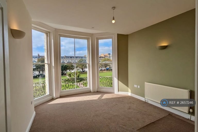 image for 2 bedroom flat in Warrior Square, St. Leonards-On-Sea, TN37 (2 bed) (#2657246)