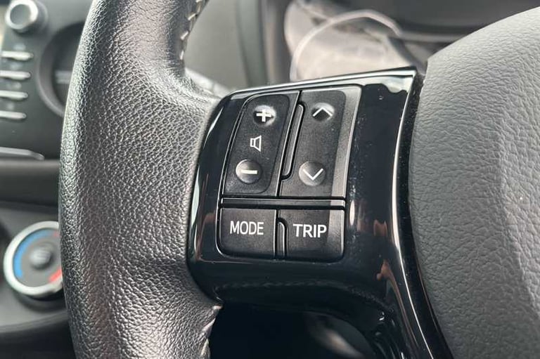 2019 Toyota Yaris 1.5 VVT-i Icon Hatchback 5dr Petrol CVT Euro 6 (111 ps) Hatchback Petrol Automatic