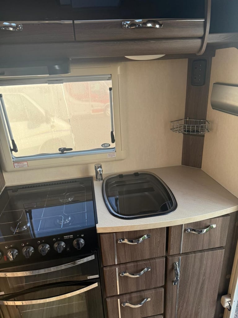 2015 - Auto Sleeper Broadway - 27,000 Miles - 2.2ltr - 2 Belts / 2 Berth