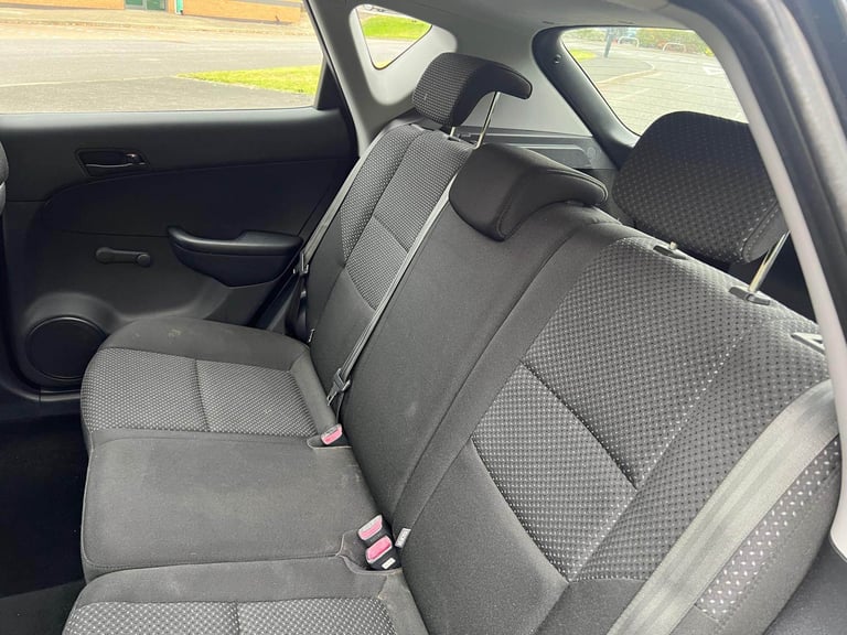 Hyundai, I30, Hatchback, 2011, Manual, 1396 (cc),5 doors - Image 7