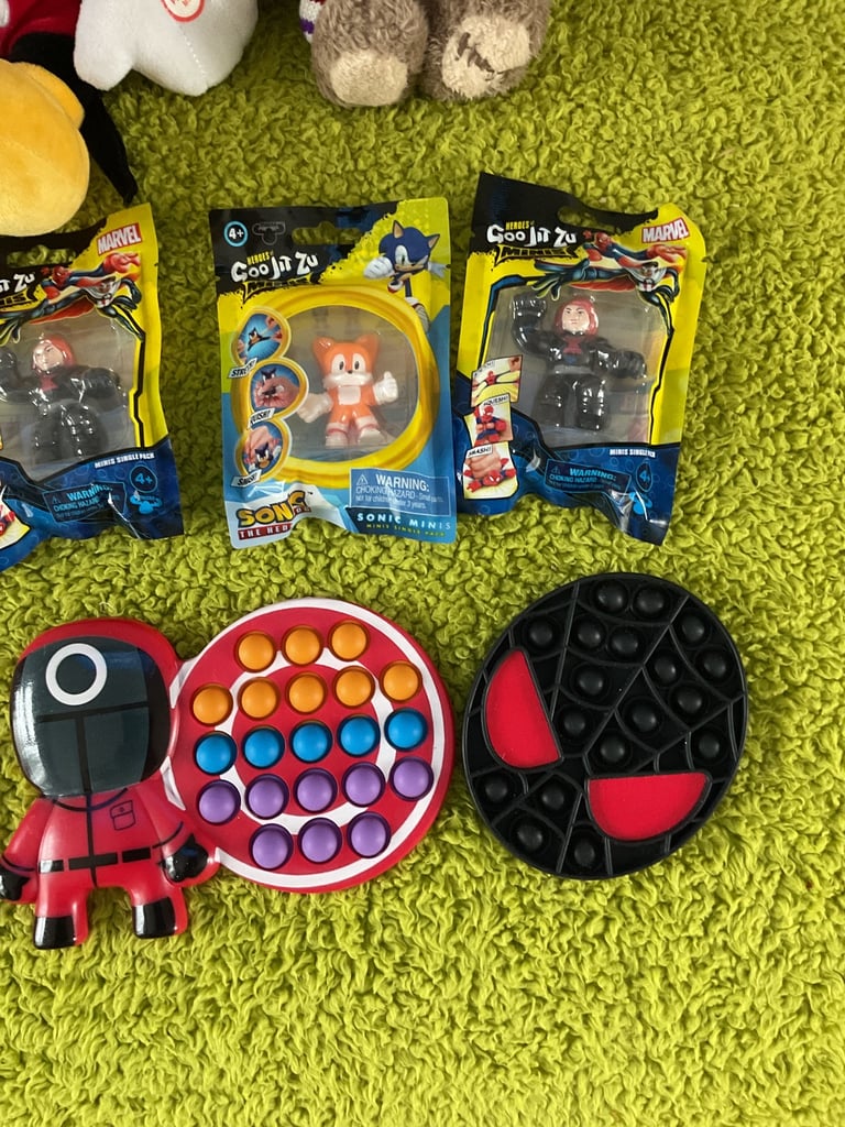 💙💚HEROS Goo Jit Zu and other items 😊