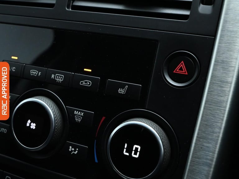 2016 Land Rover Discovery Sport 2.0 TD4 SE Tech SUV 5dr Diesel Auto 4WD Euro 6 (s/s) (180 ps) SUV...