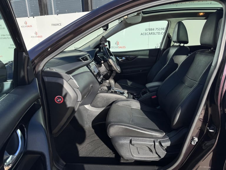 2015 Nissan Qashqai 1.6 dCi Tekna 5dr Xtronic HATCHBACK DIESEL Automatic