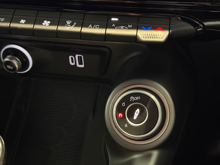 2025 Alfa Romeo Tonale 1.3 PHEV Tributo Italiano 5dr Auto Hatchback Petrol Parallel PHEV Automatic