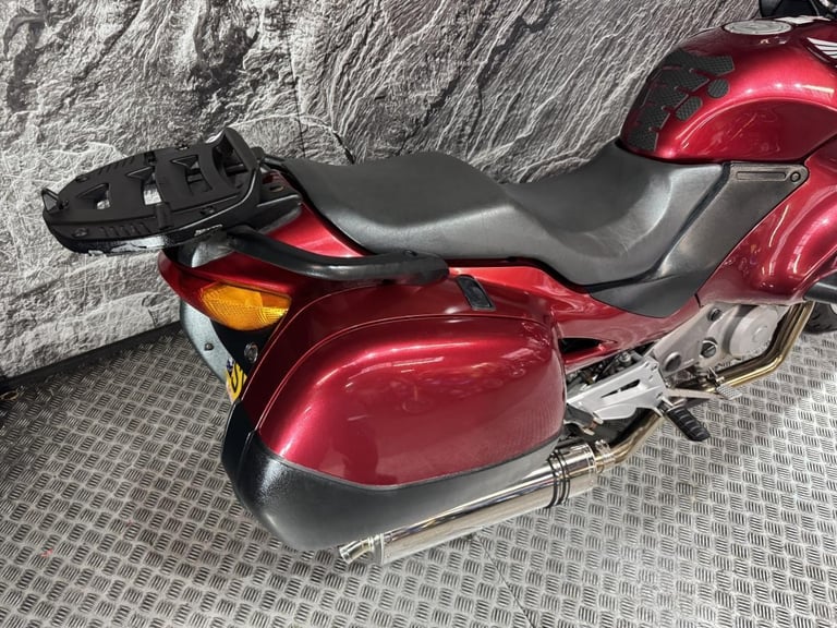 HONDA DEAUVILLE 650 NT 650 V-5