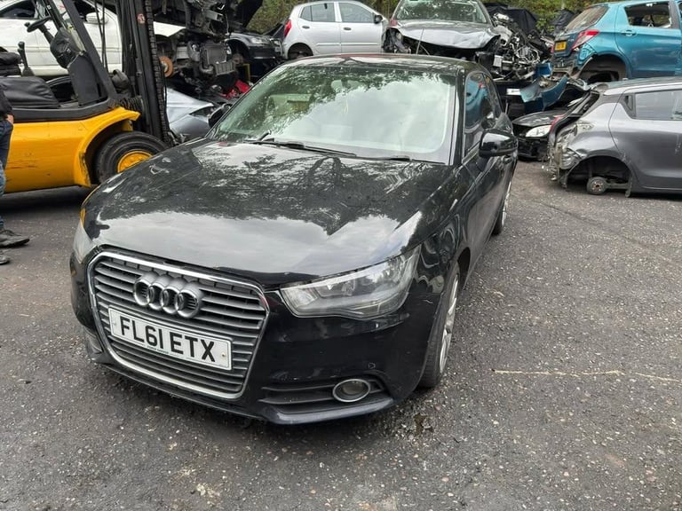  AUDI A1 2011 1.6 DIESEL BREAKING FOR PARTS 