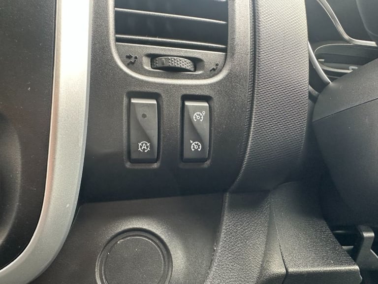 Renault Trafic SL28 ENERGY dCi 120 Business 9 Seater Diesel