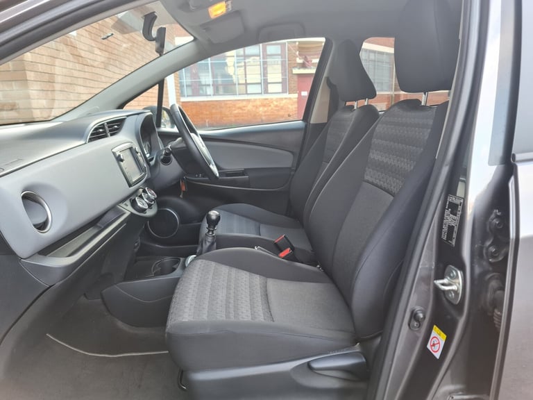 2016 Toyota Yaris 1.33 VVT-i Icon 5dr HATCHBACK Petrol Manual