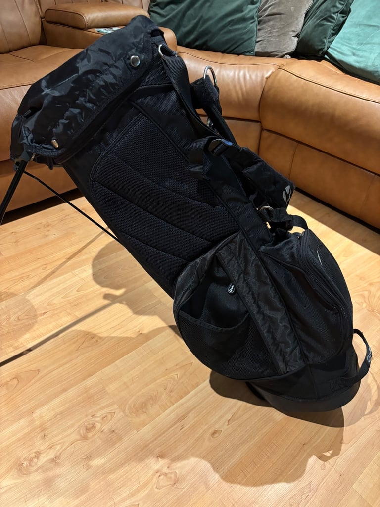 TAYLORMADE LIGHTWEIGHT STANDBAG 