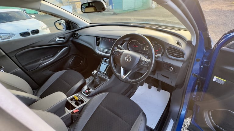 VAUXHALL GRANDLAND X 1.2 Turbo Sport Nav 2018