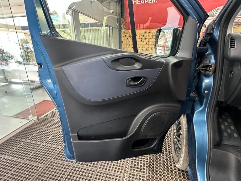 2019 Vauxhall Vivaro Vivaro  Combi CDTi S/S Minibus DIESEL Manual