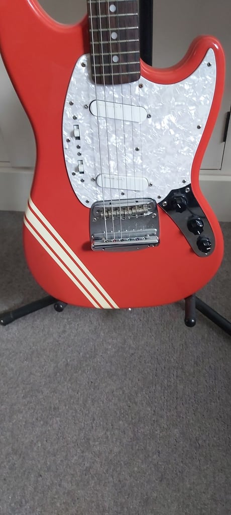 Fender Mustang guitar MOJ