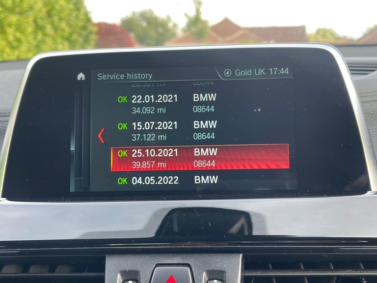 BMW X2 S drive 18D Sport in Stunning Black Metallic with Sports Cloth Trim 