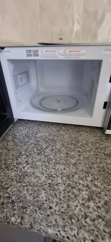 800 W Microwave