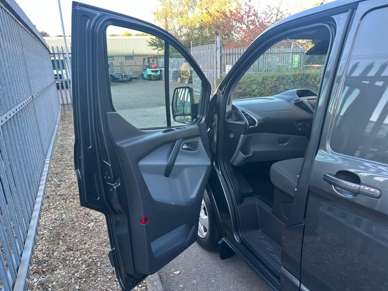 2017 Ford Transit Custom 2.0 TDCi 290 Limited Panel Van 5dr Diesel Manual L1 H2 (157 g/km, 168 bh...