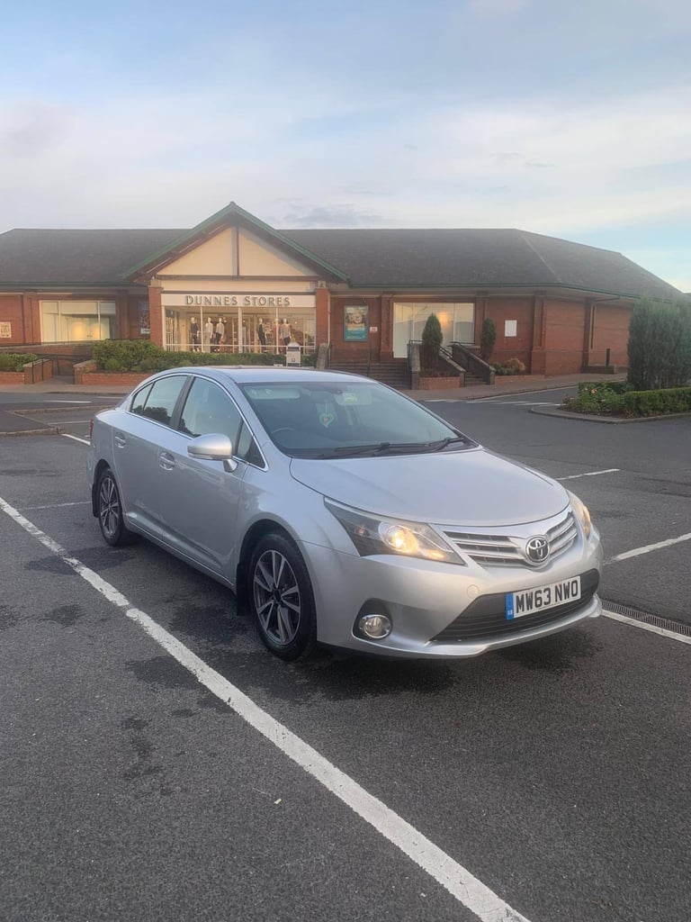 image for Toyota, AVENSIS, Saloon, 2013, Manual, 1998 (cc), 4 doors