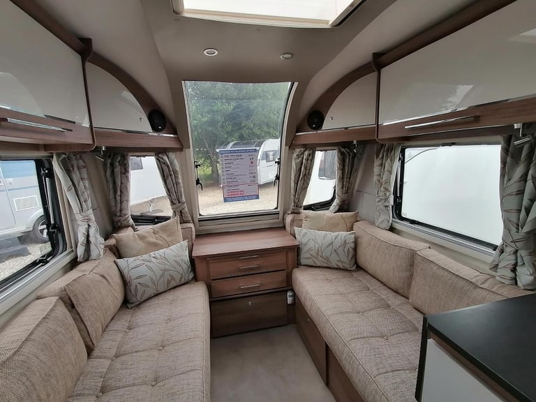 2018 Bailey Unicorn Cabrera