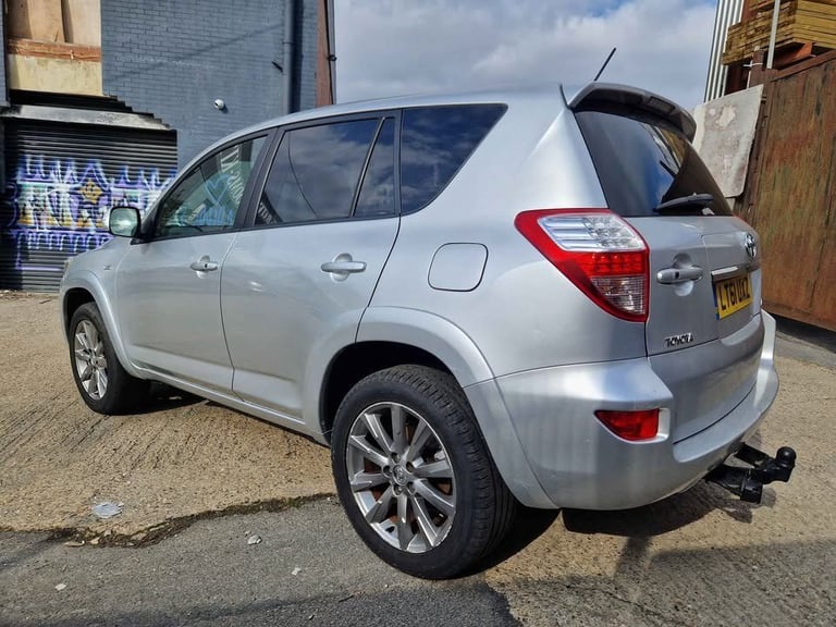 🚙 Toyota RAV4 SR – 2.2 Diesel 4x4 | Automatic | MOT July 2026 | Reliable SUV
