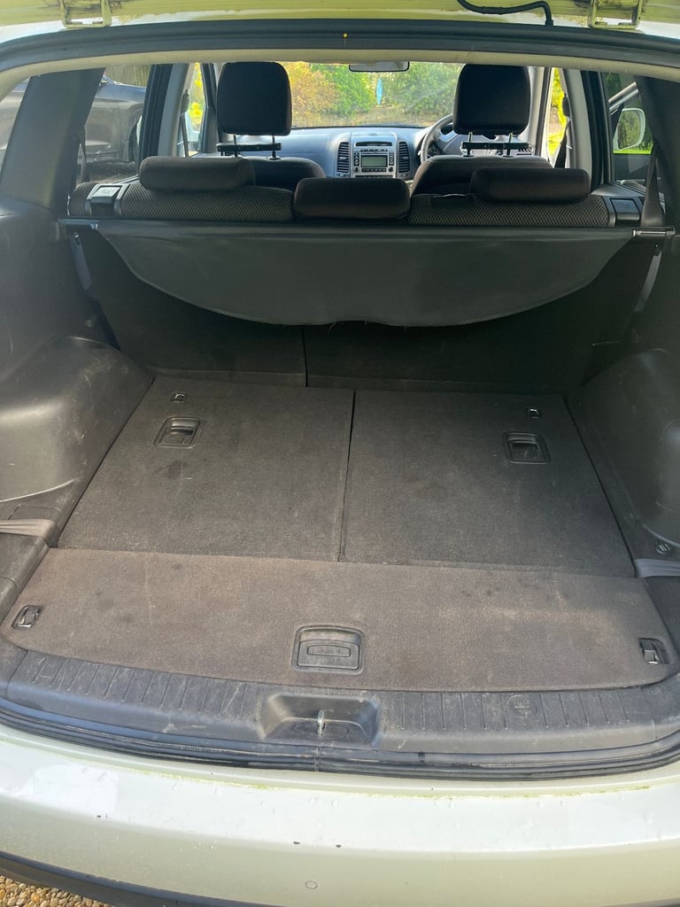 Hyundai, SANTA FE, Style, CRDi, Estate, 4WD, 7 seats, 2011 (61), Manual, 2199 (cc), 5 doors