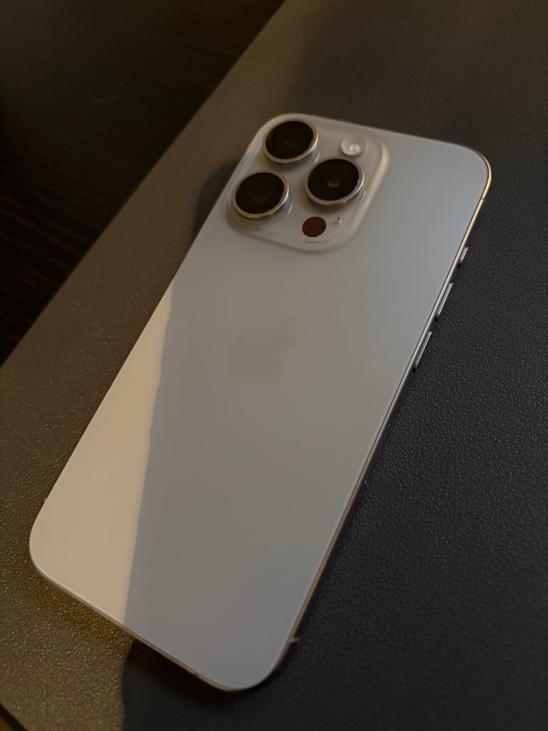 iPhone 15 Pro 128GB Natural Titanium
